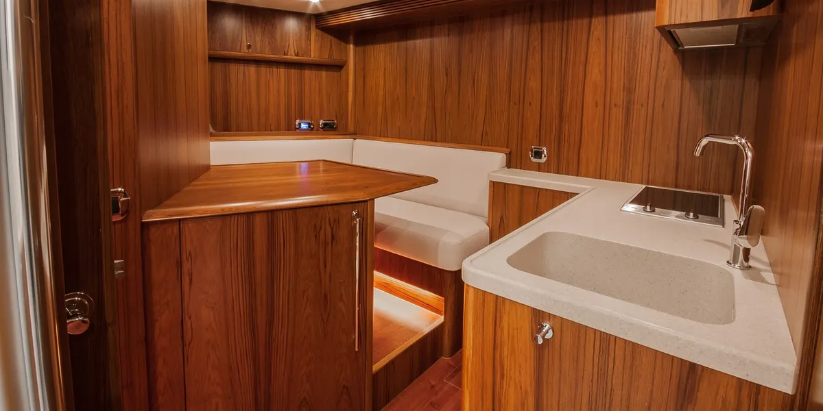 Wim Van Der Valk — Interior photo 11
