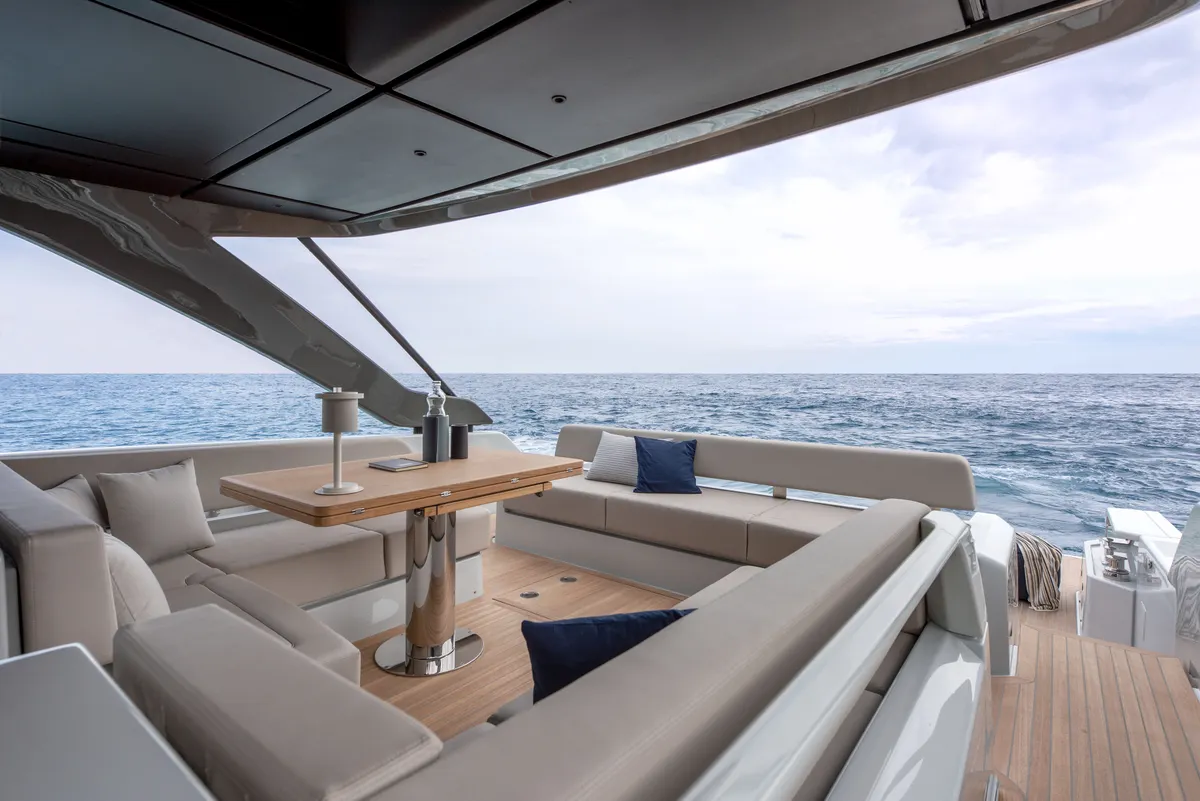 Bluegame BG54 — Exterior photo 6