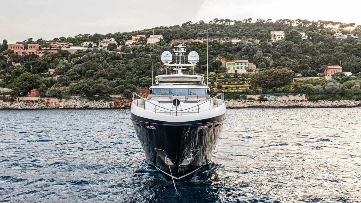 Princess 35M Avalon — Exterior photo 2