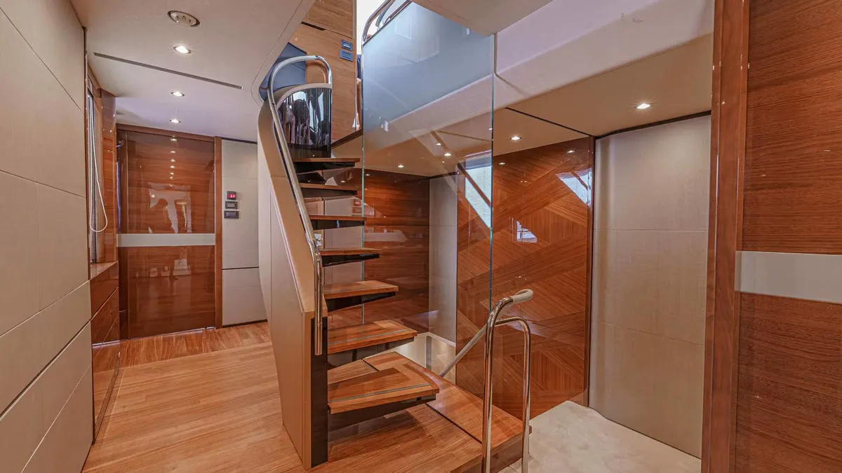 Princess 35M Avalon — Exterior photo 26