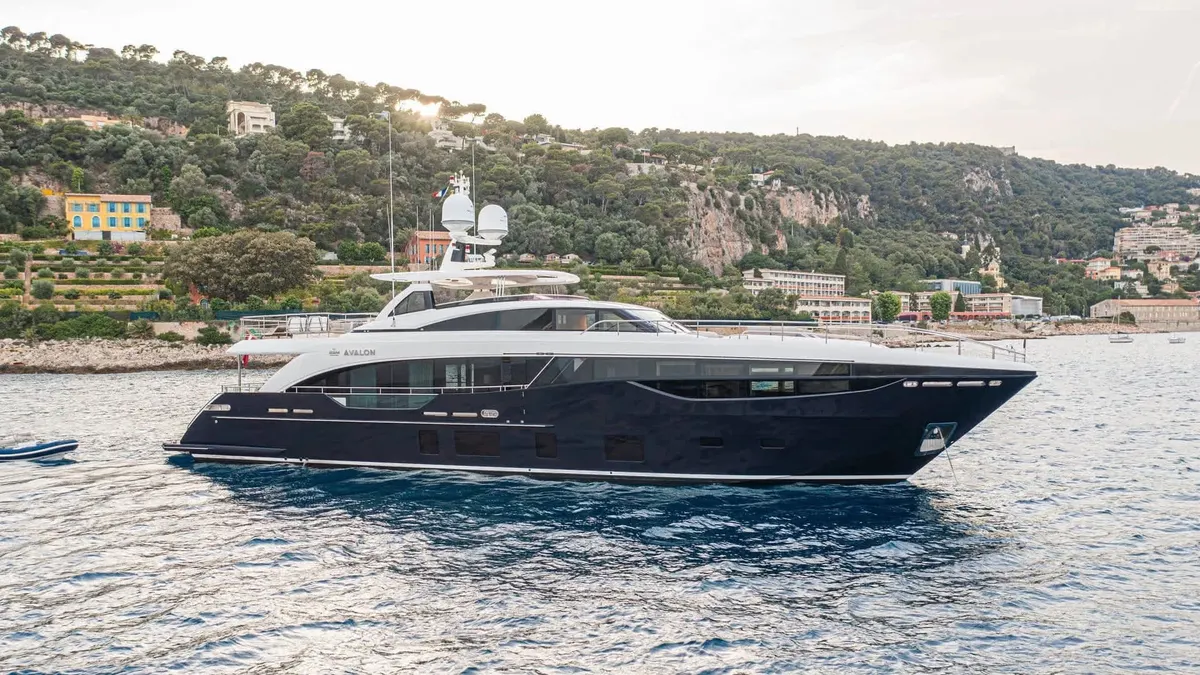 Princess 35M Avalon — Exterior photo 3