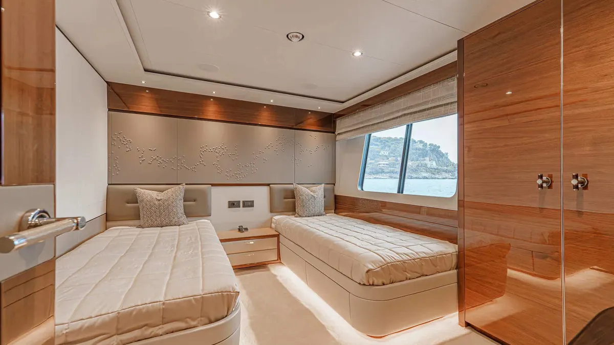Princess 35M Avalon — Exterior photo 34