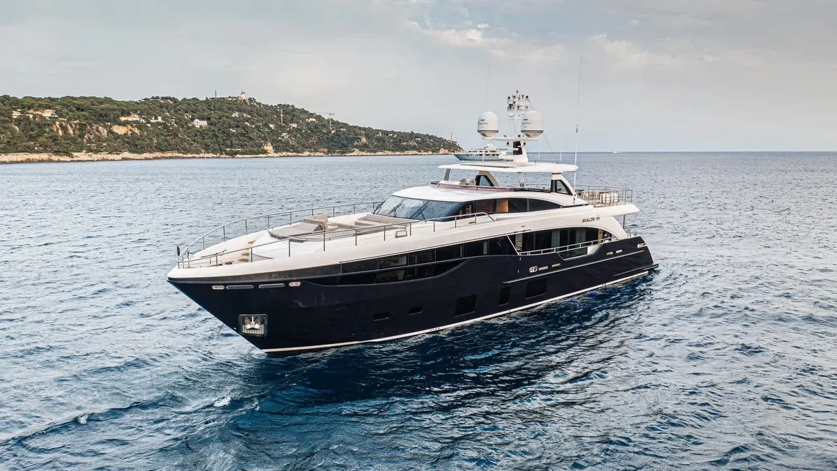 Princess 35M Avalon — Exterior photo 8