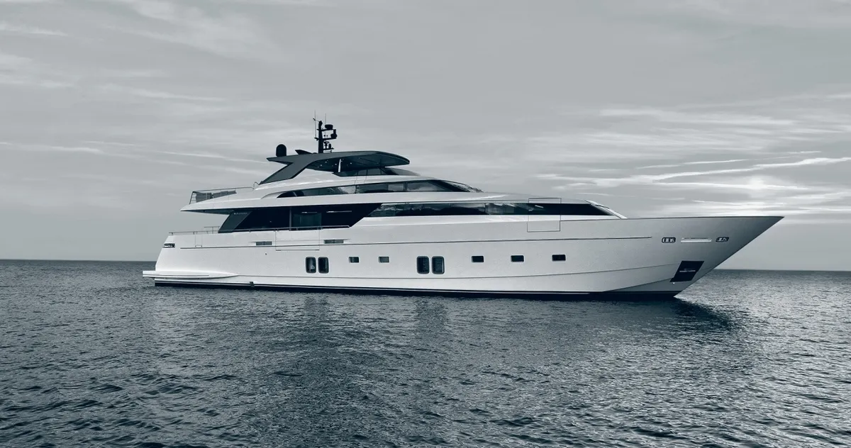 Sanlorenzo SL118 — Exterior photo 2