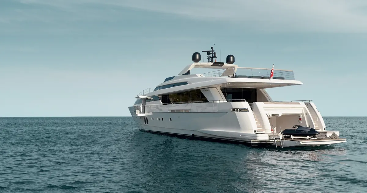 Sanlorenzo SL118 — Exterior photo 3