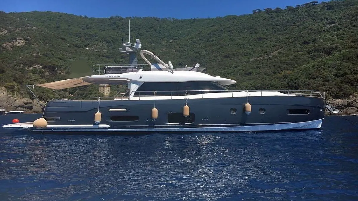 Azimut Magellano 53
