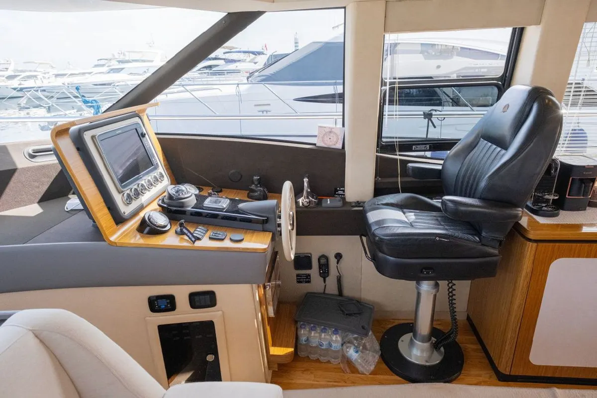 Azimut Magellano 53 — Interior photo 5