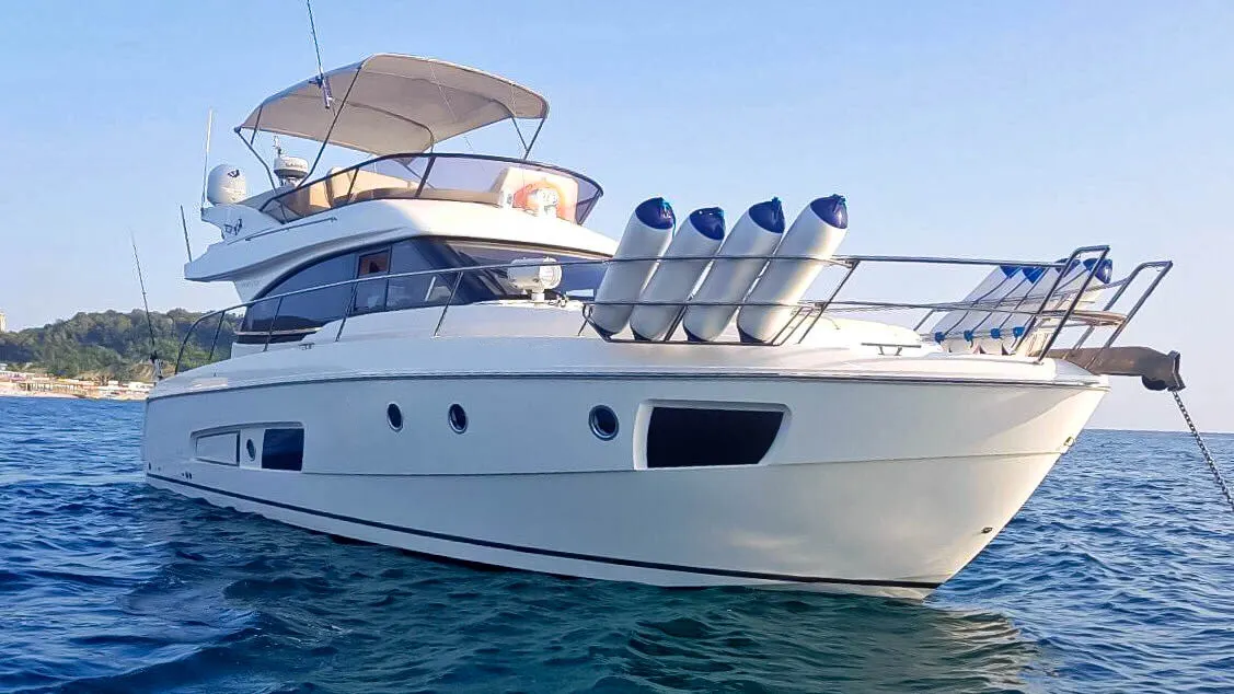 Bavaria Virtess 420 — Exterior photo 5