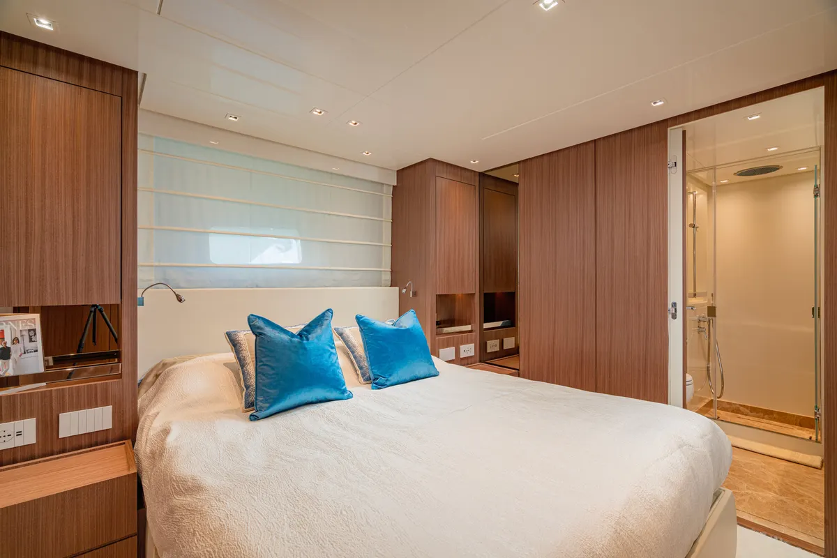 Firefly — Interior photo 1