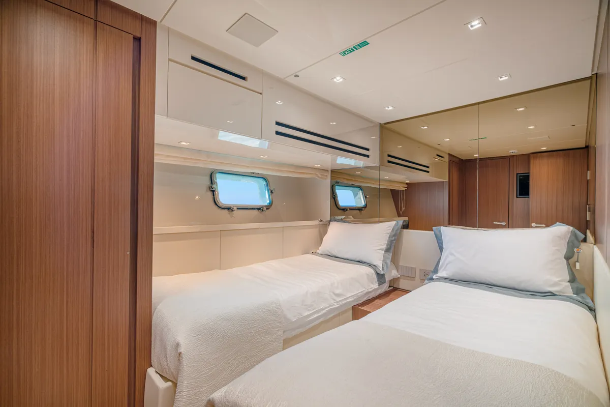 Firefly — Interior photo 3