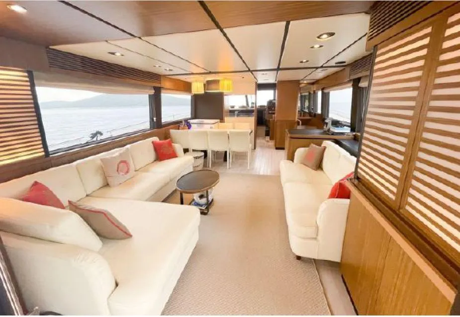 Azimut Magellano 66 (020) — Interior photo 2
