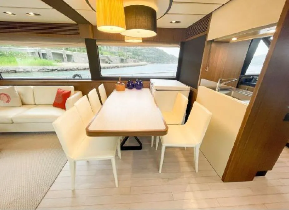Azimut Magellano 66 (020) — Interior photo 4