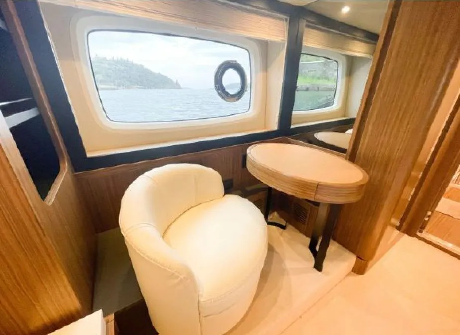 Azimut Magellano 66 (020) — Interior photo 11