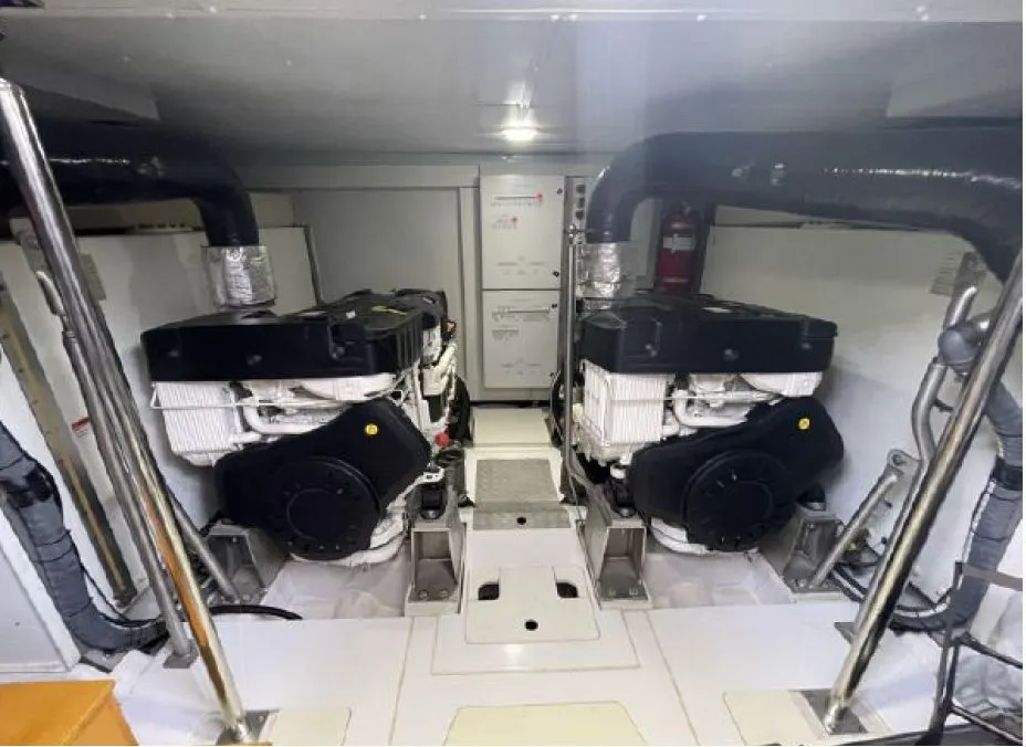 Azimut Magellano 66 (020) — Interior photo 18