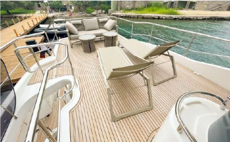 Azimut Magellano 66 (020) — Exterior photo 5