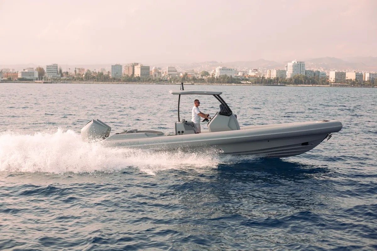 Olympic 30SR — Exterior photo 2
