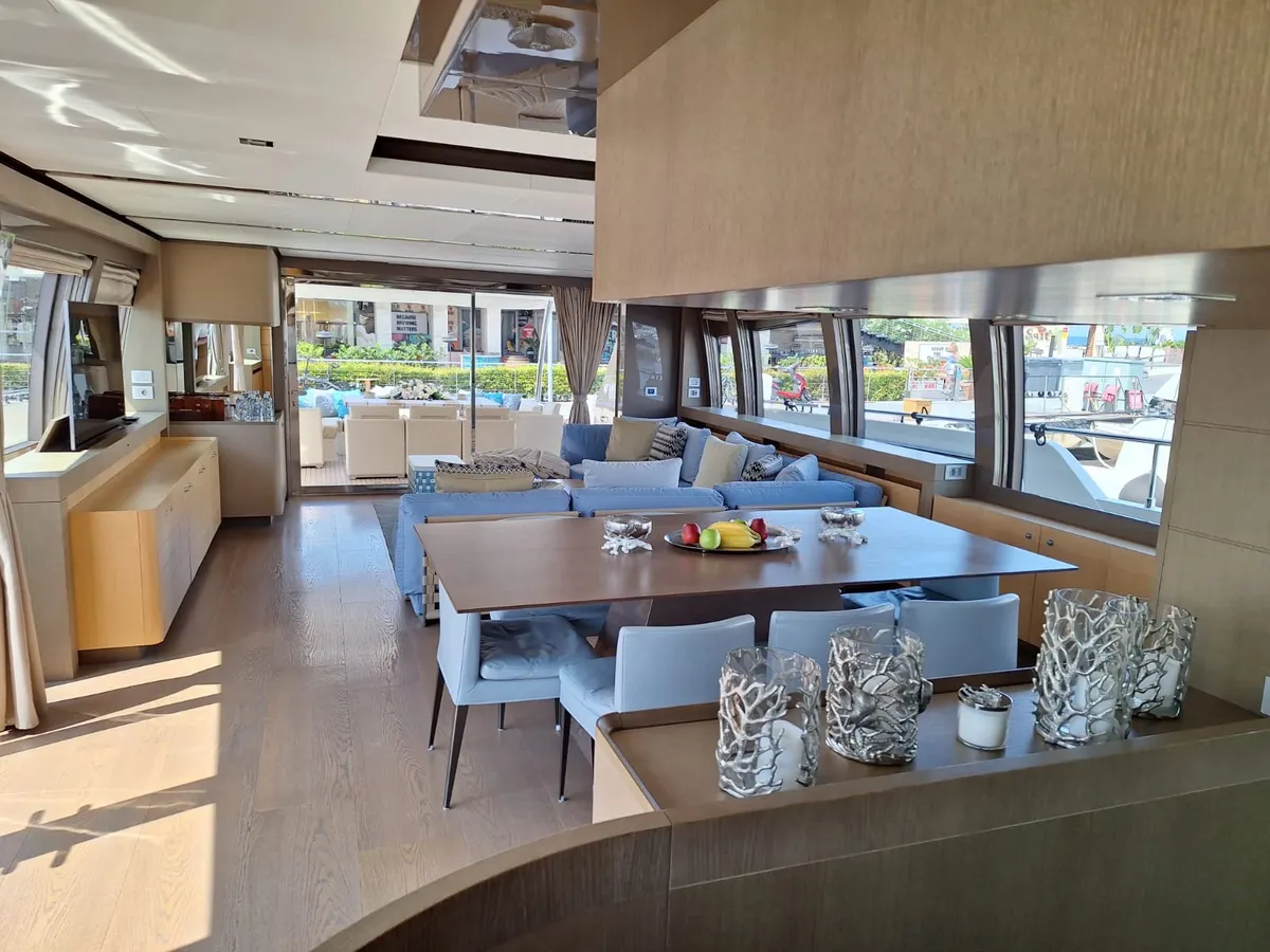 White Swan — Exterior photo 12