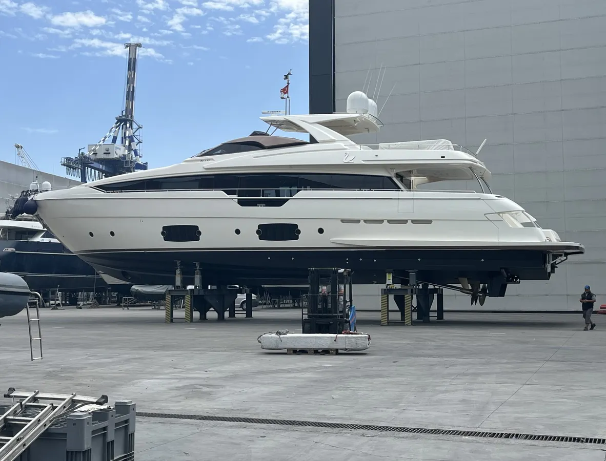 White Swan — Exterior photo 2