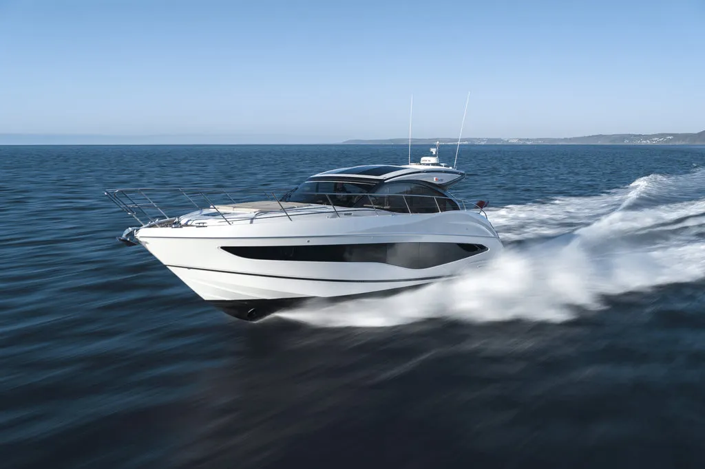Princess V40 — Exterior photo 13