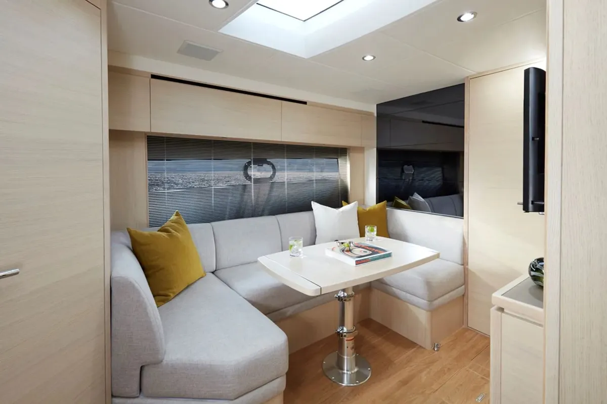 Princess V40 — Exterior photo 22