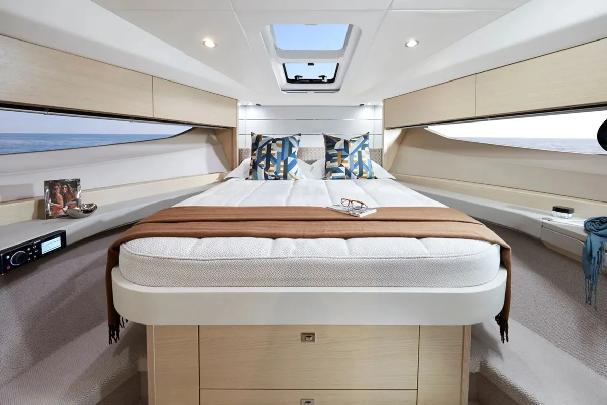 Princess V40 — Exterior photo 25