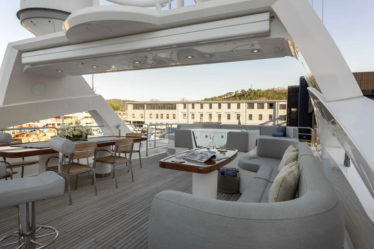 Sunseeker 131 Yacht - Ambassador — Exterior photo 10