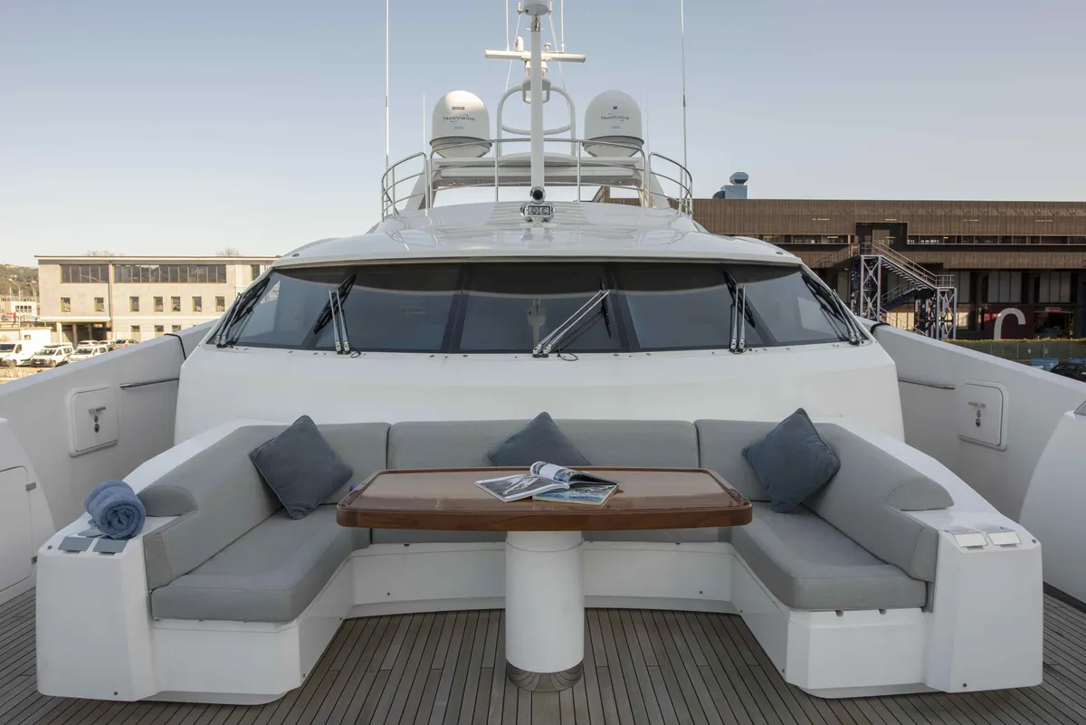Sunseeker 131 Yacht - Ambassador — Exterior photo 7