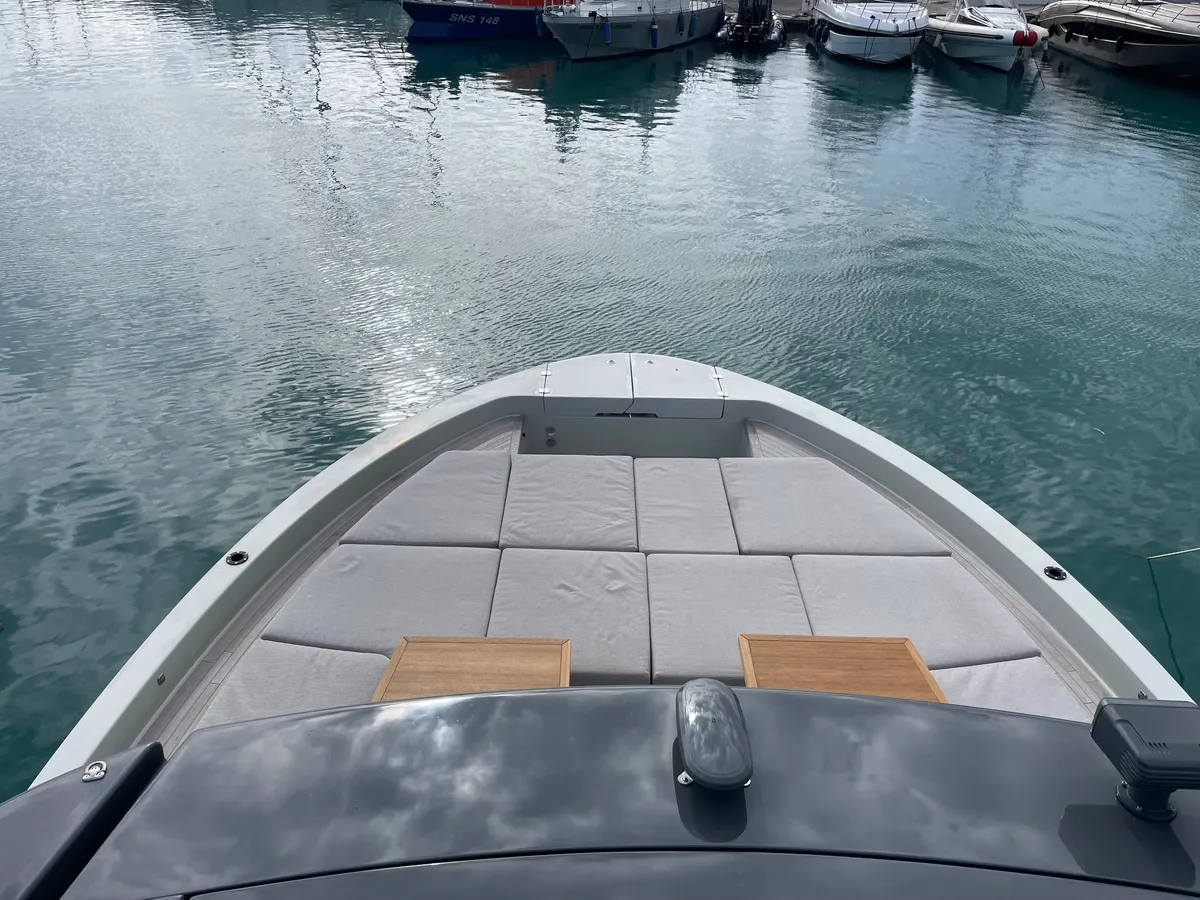 Bluegame BGX60 — Exterior photo 6