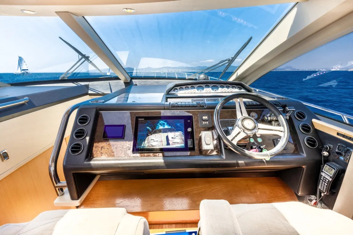 Princess V70 — Exterior photo 14