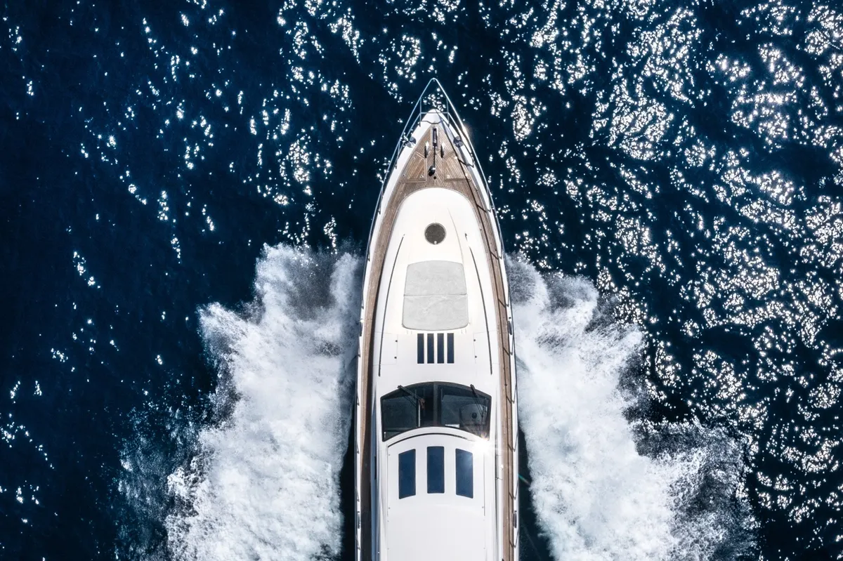 Princess V70 — Exterior photo 7