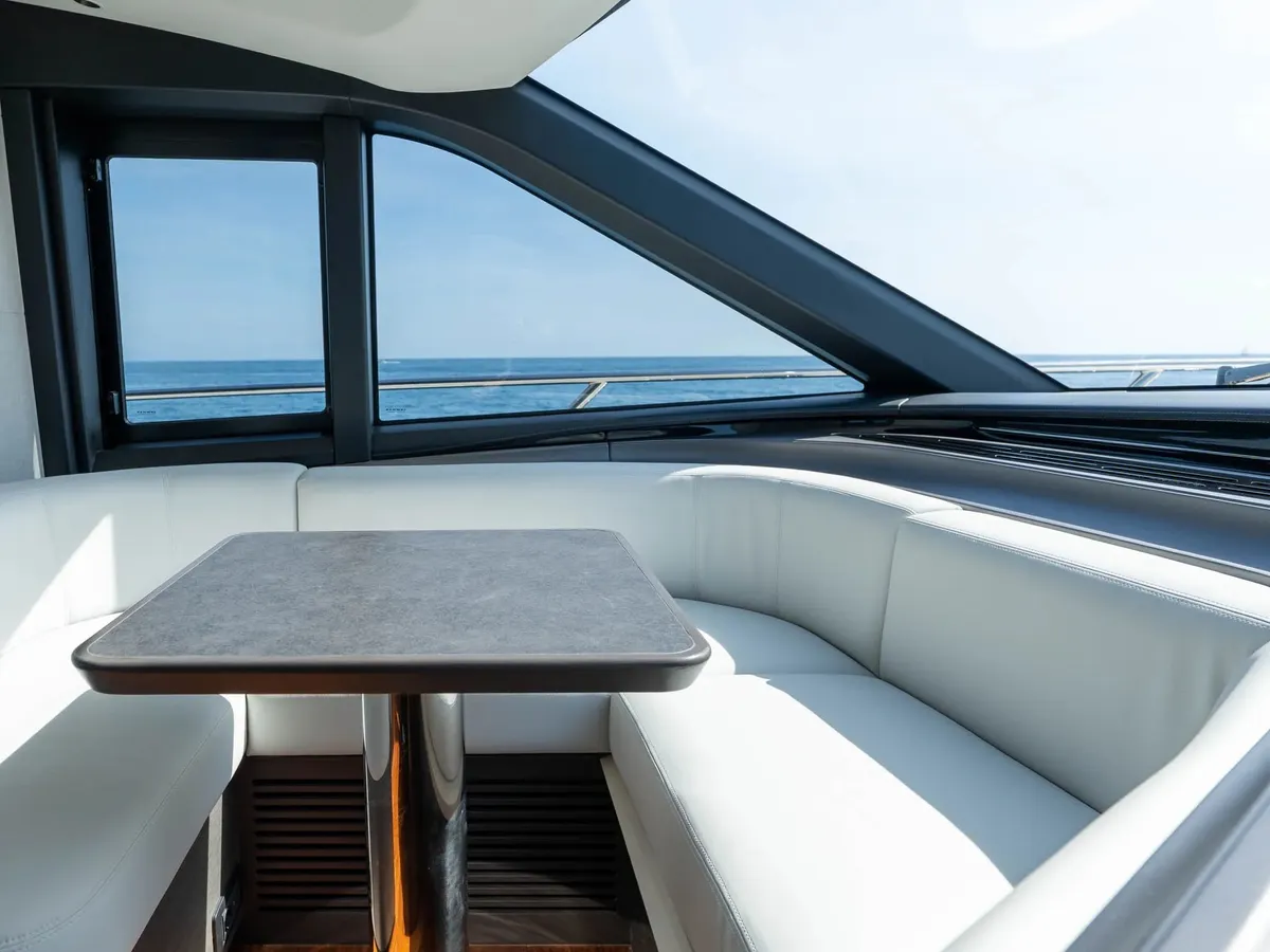 Princess S80 — Exterior photo 12