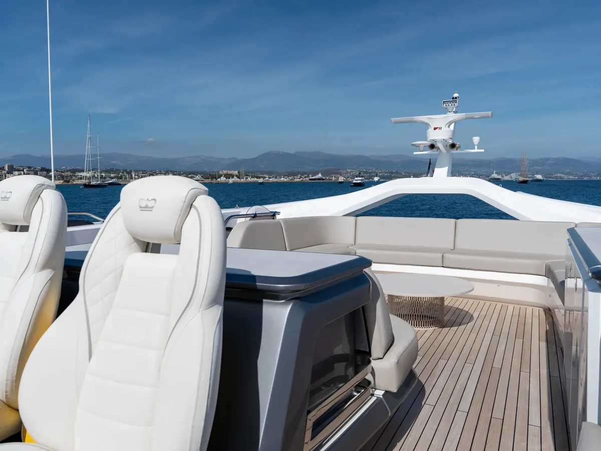 Princess S80 — Exterior photo 20