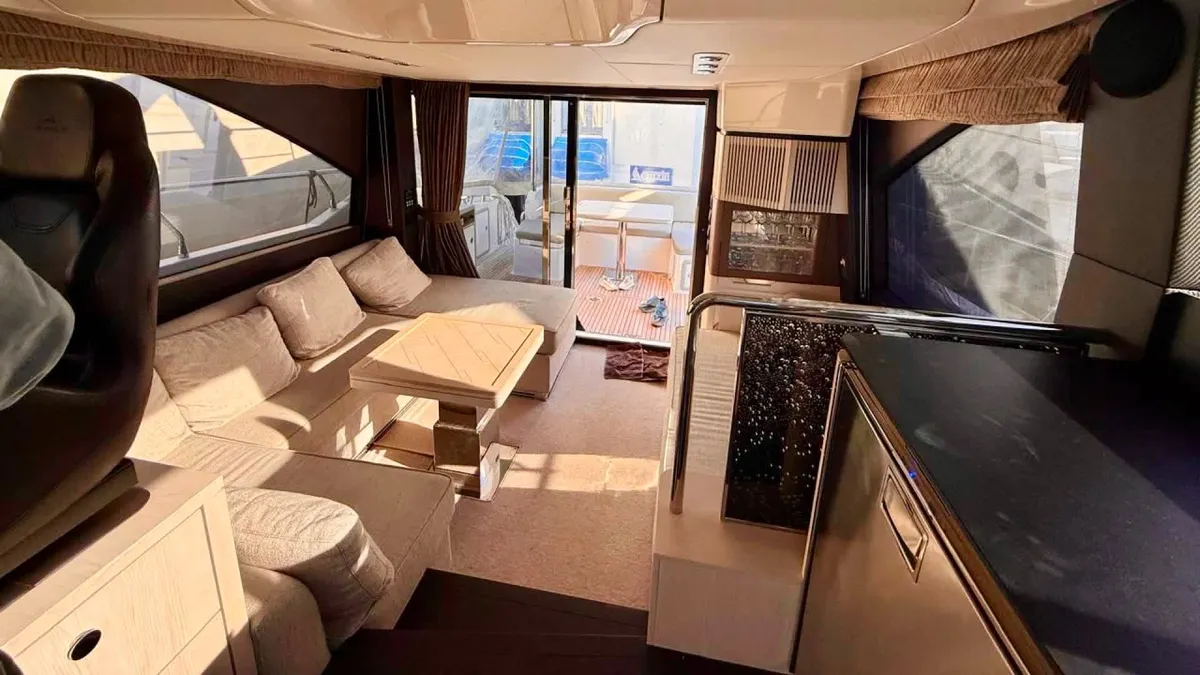 Azimut 50 — Exterior photo 7