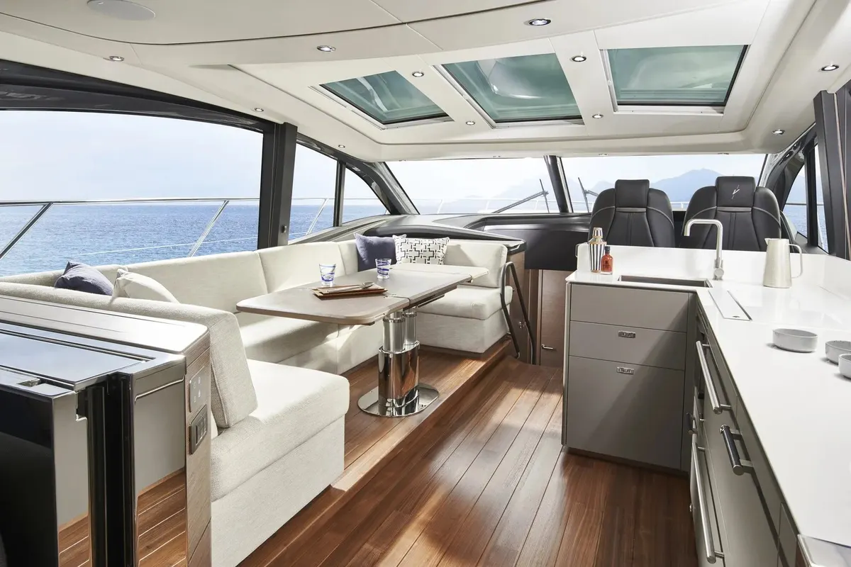 Princess V55 — Exterior photo 16