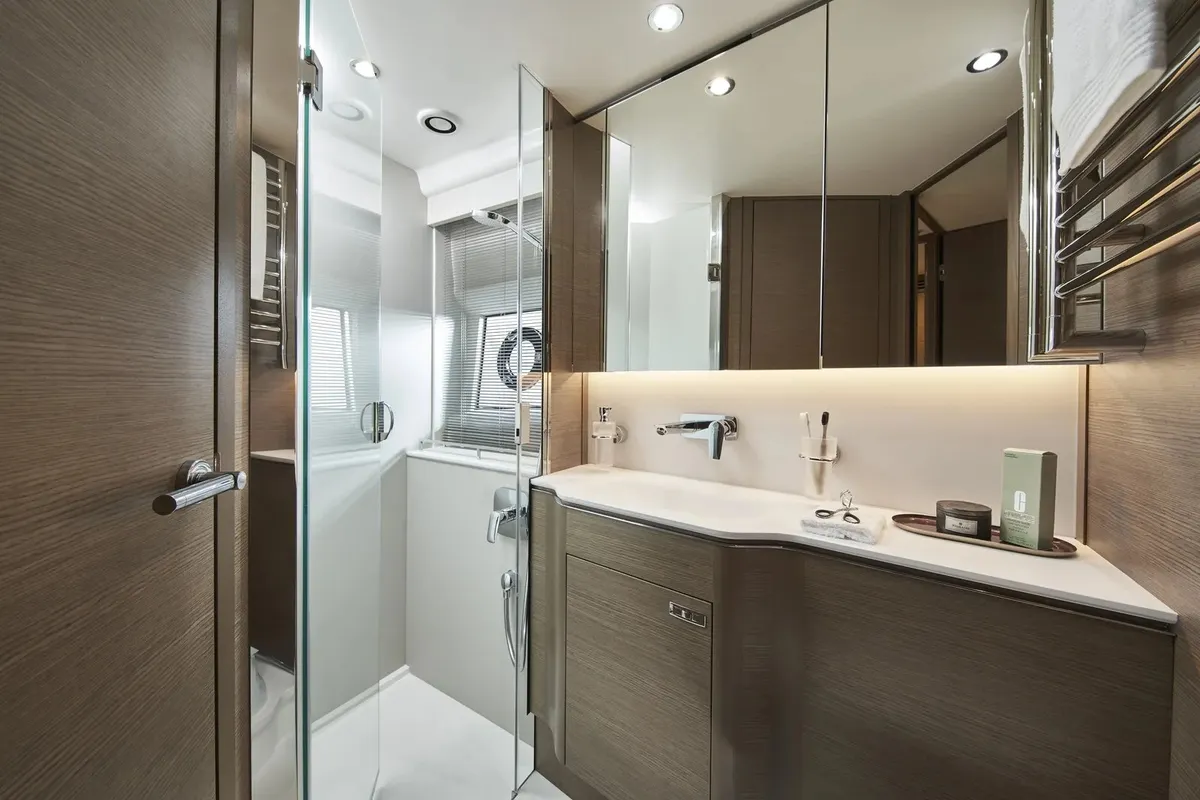 Princess V55 — Exterior photo 22