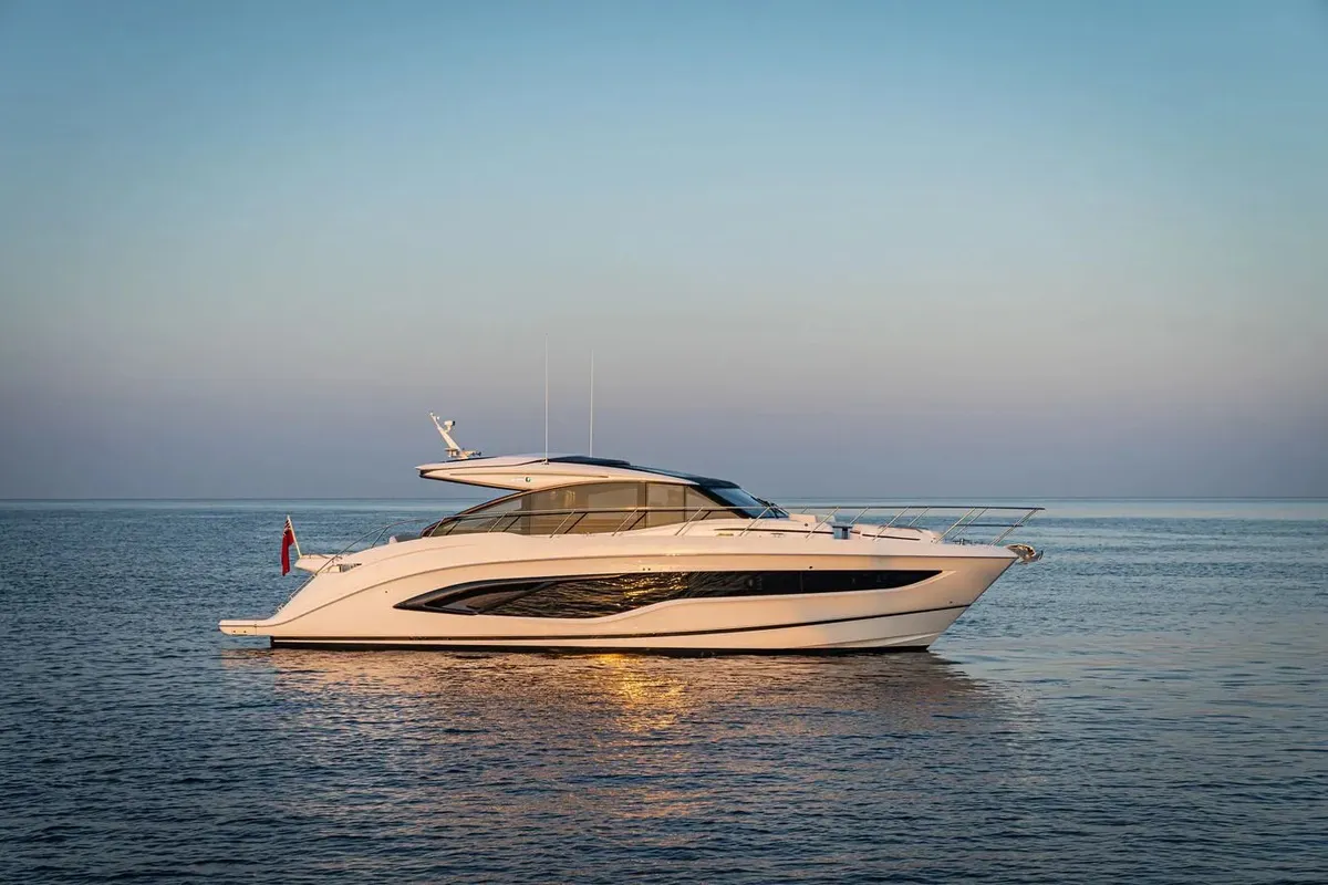 Princess V55 — Exterior photo 5