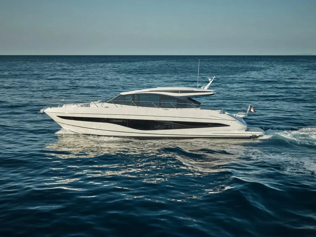 Princess V55 — Exterior photo 8