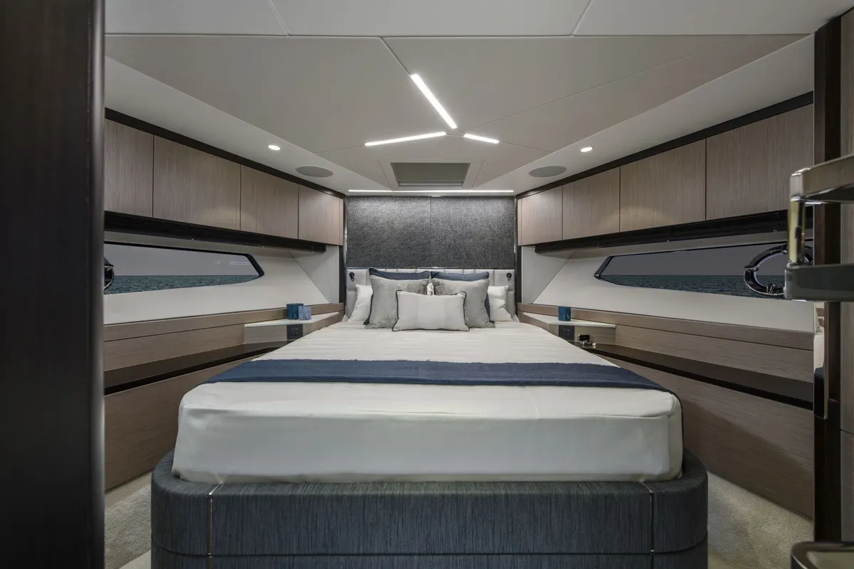Manhattan 68 - Sunseeker — Interior photo 7