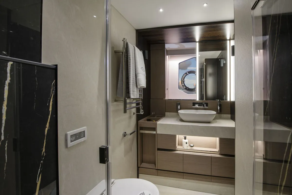 Manhattan 68 - Sunseeker — Interior photo 8