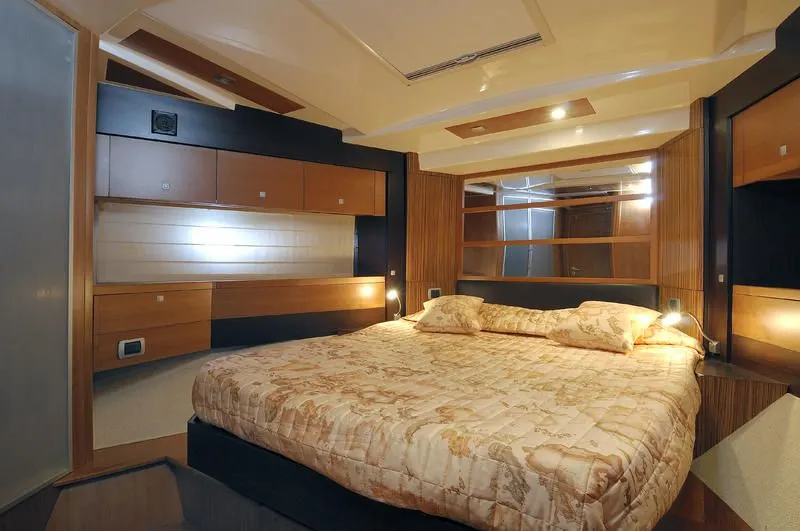 Salpa 50.5 — Interior photo 6