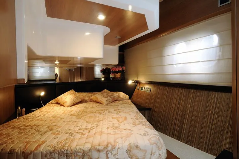 Salpa 50.5 — Interior photo 8