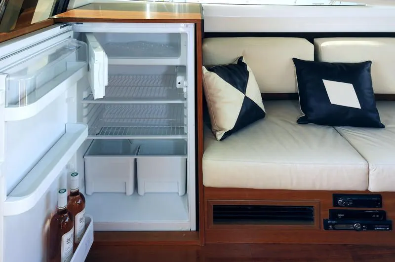 Salpa 50.5 — Interior photo 13