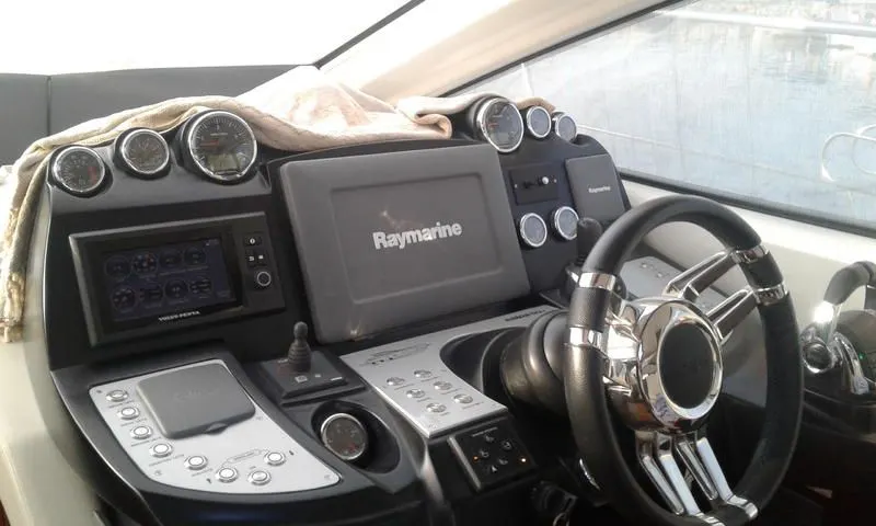 Salpa 50.5 — Interior photo 16