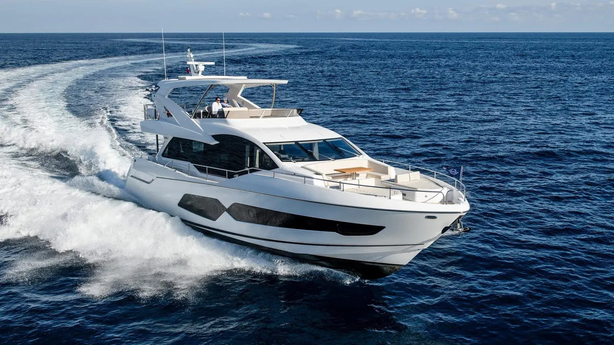 Sunseeker 76 Yacht — Exterior photo 6