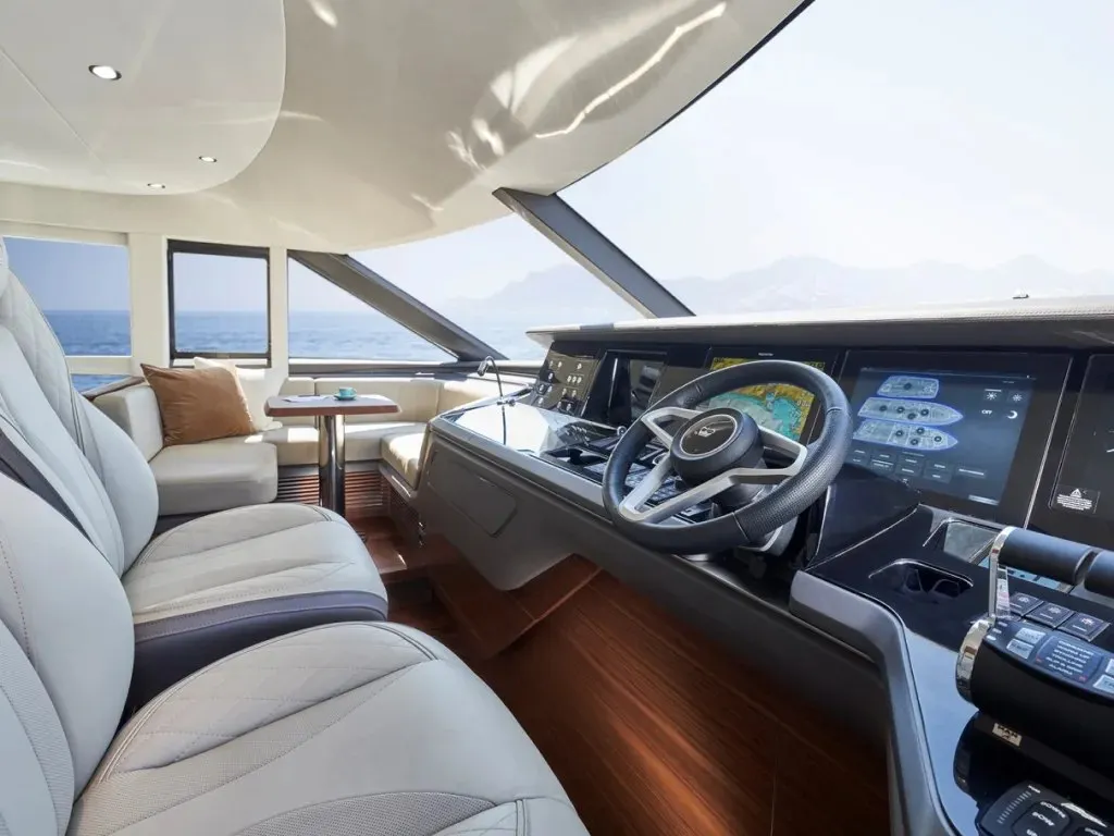Princess Y80 — Exterior photo 17