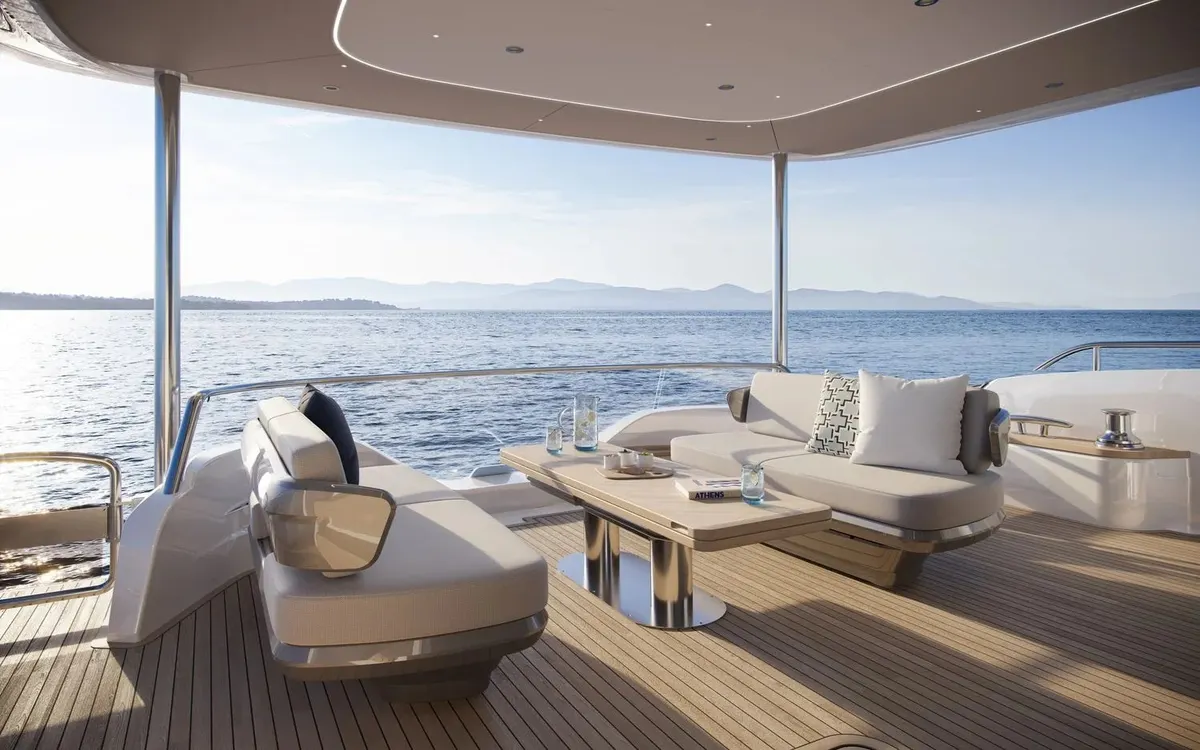 Princess Y80 — Exterior photo 24