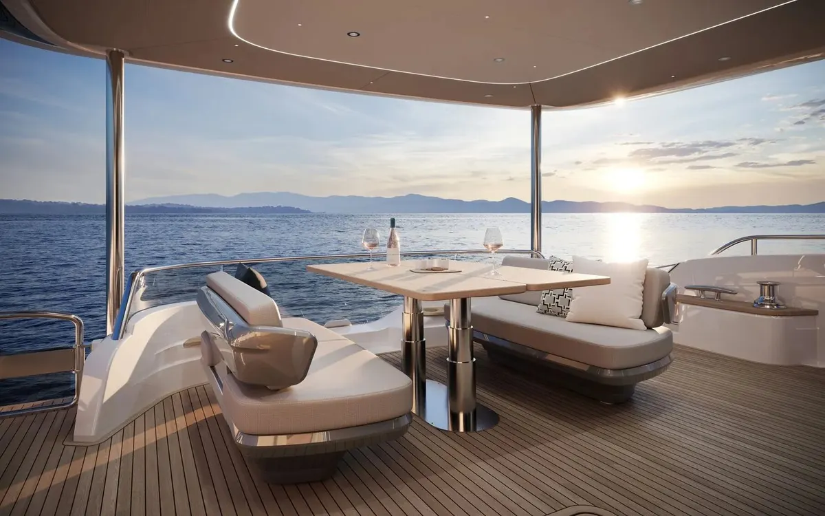 Princess Y80 — Exterior photo 25