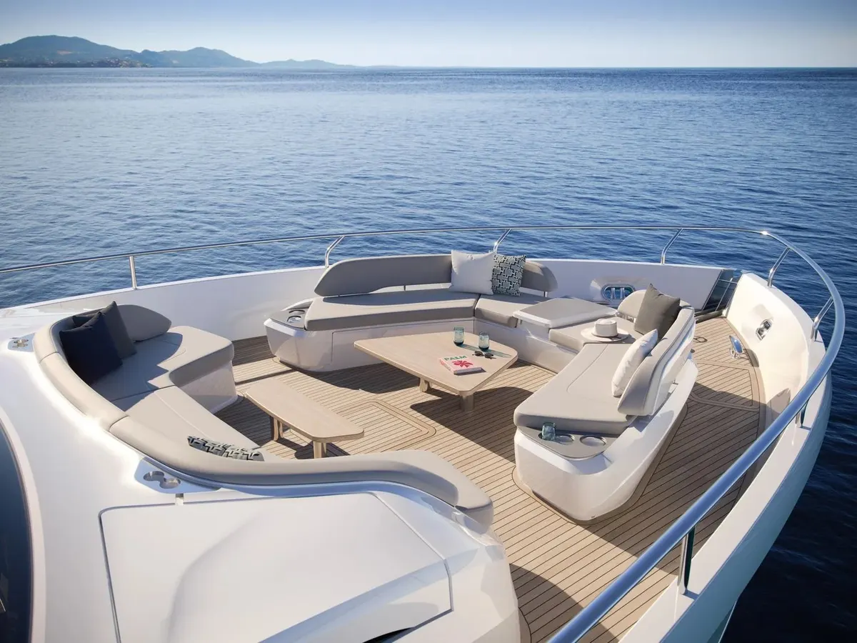 Princess Y80 — Exterior photo 27