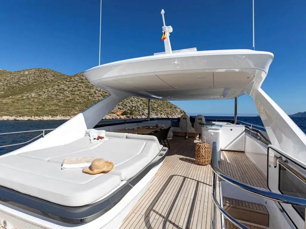 Princess Y80 — Exterior photo 29