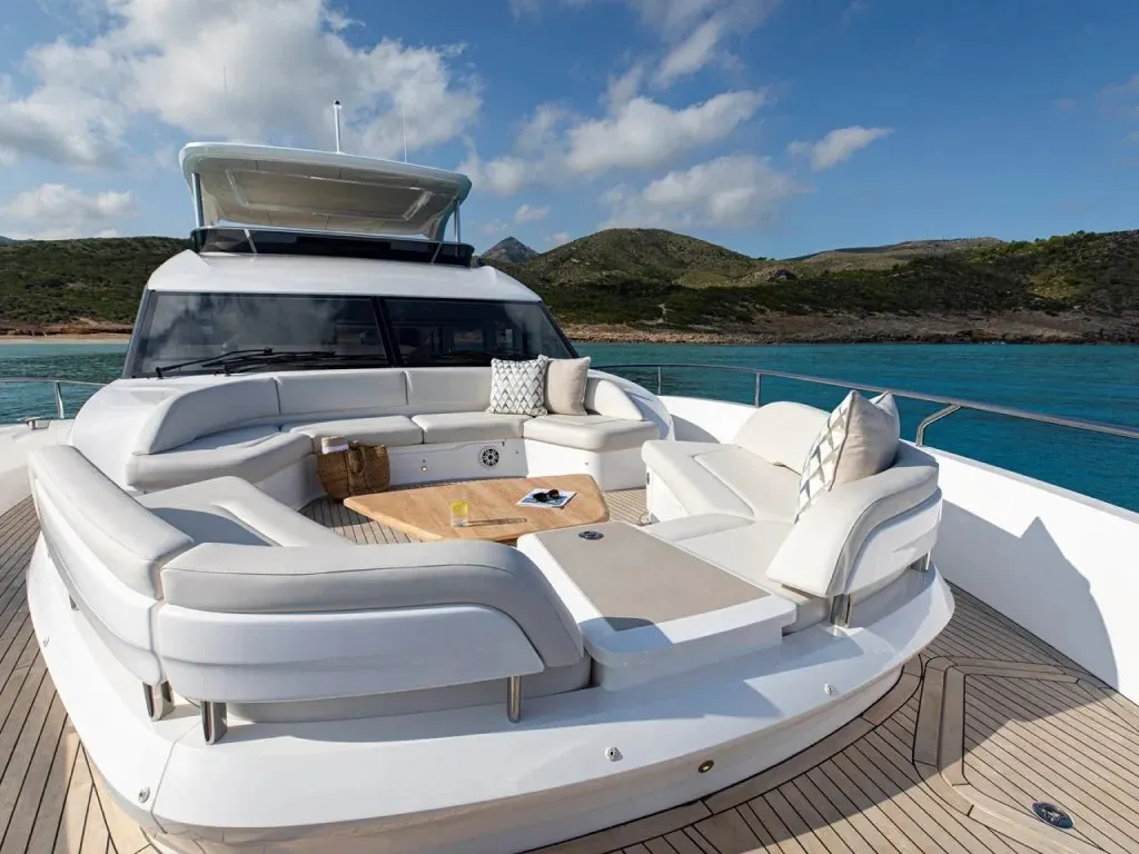 Princess Y80 — Exterior photo 31